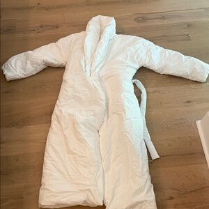 White Puffer Robe Skims